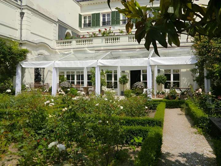 Bénéficiez des avantages de la location d’une tente cristal !