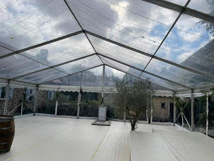 Laissez-nous fabriquer une tente esthétique pour votre événement !